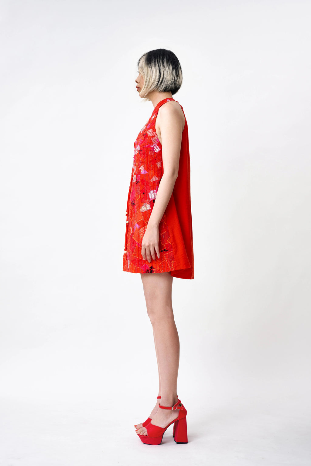 (PRE-ORDER) Love Glow Halter Dress